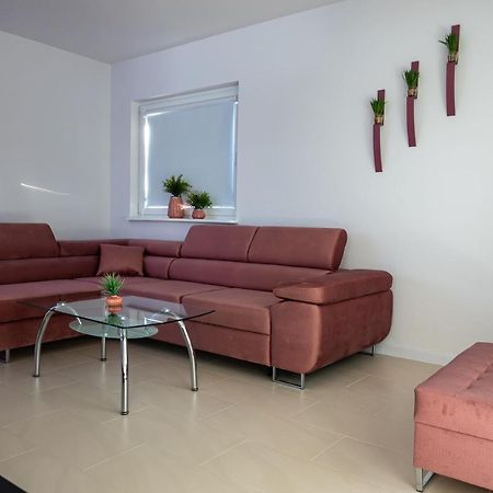Nowy Apartament Z Duzym Tarasem I Parkingiem Swinoujscie Exterior photo